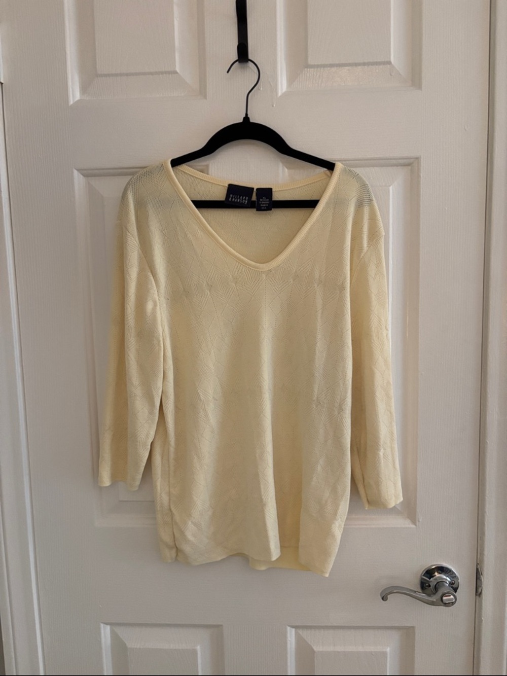 Hillard & Hanson Pale Yellow V-Neck Sweater
